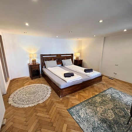 Cedar Inn Budapest - Palace District Екстер'єр фото