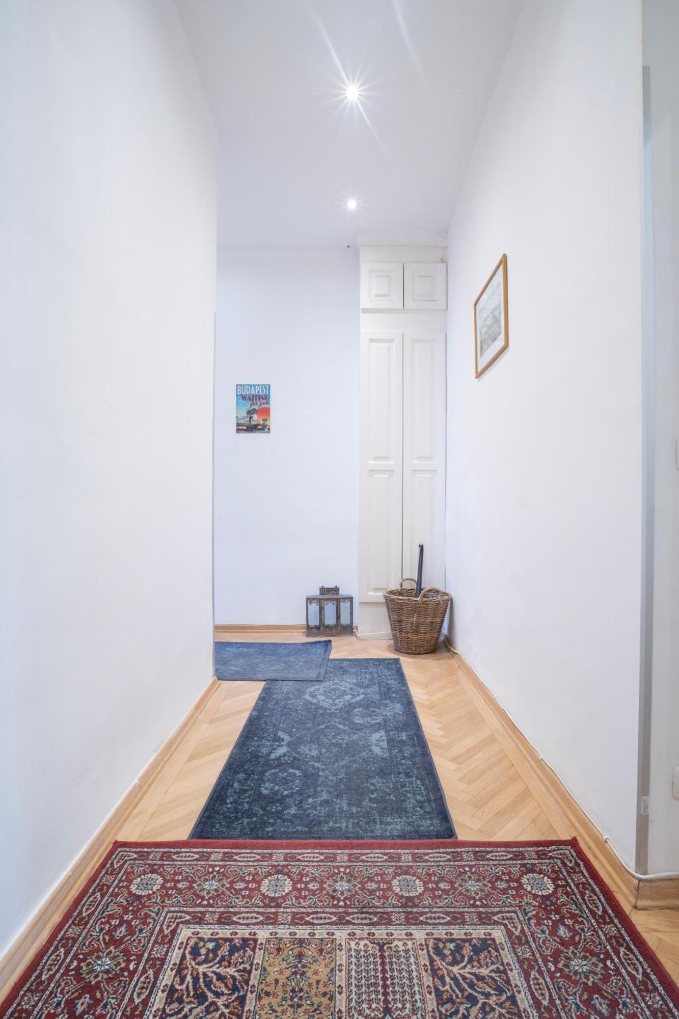 Cedar Inn Budapest - Palace District Екстер'єр фото