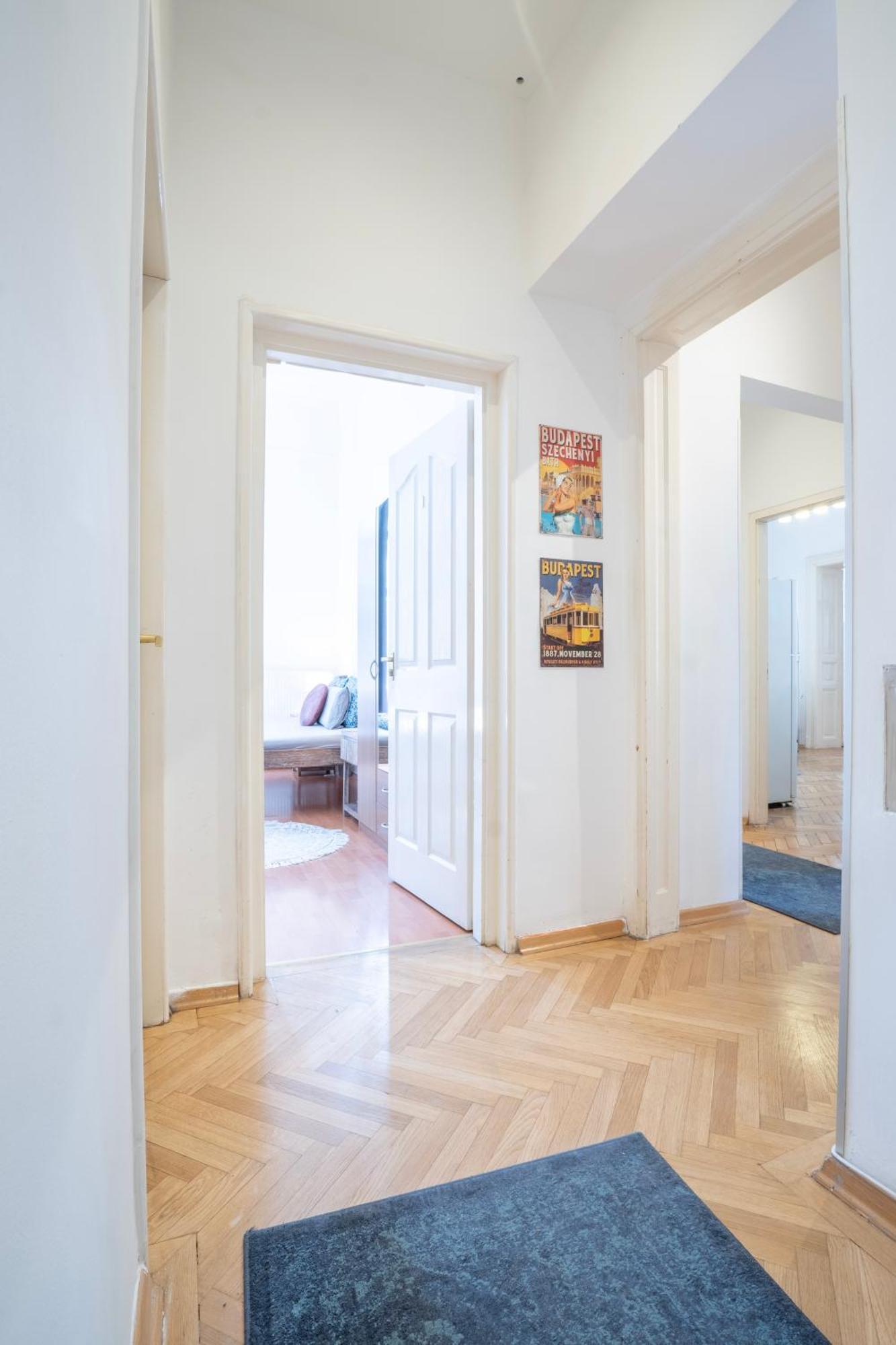 Cedar Inn Budapest - Palace District Екстер'єр фото